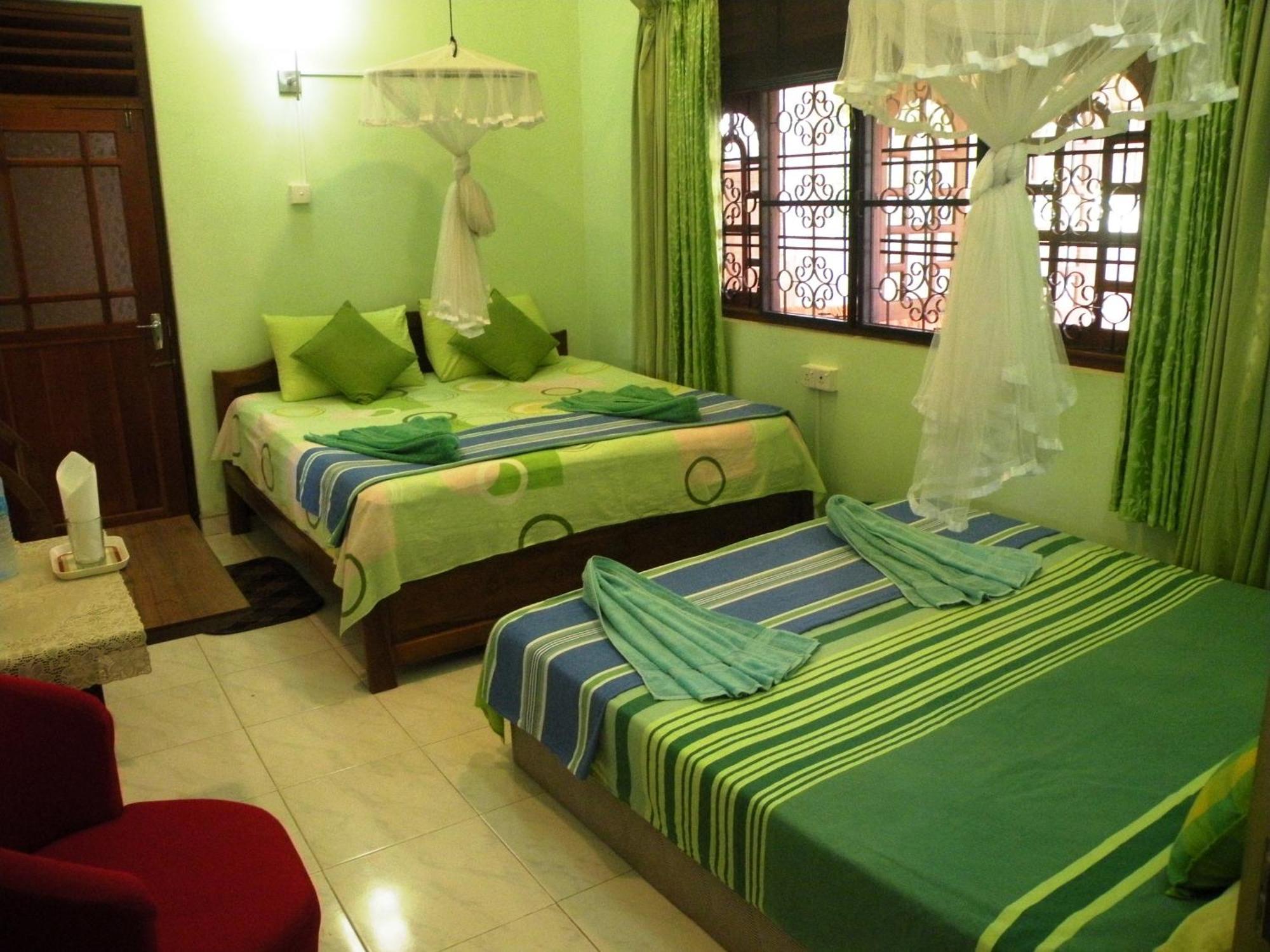 Henderson Airport Residence Negombo Pokoj fotografie