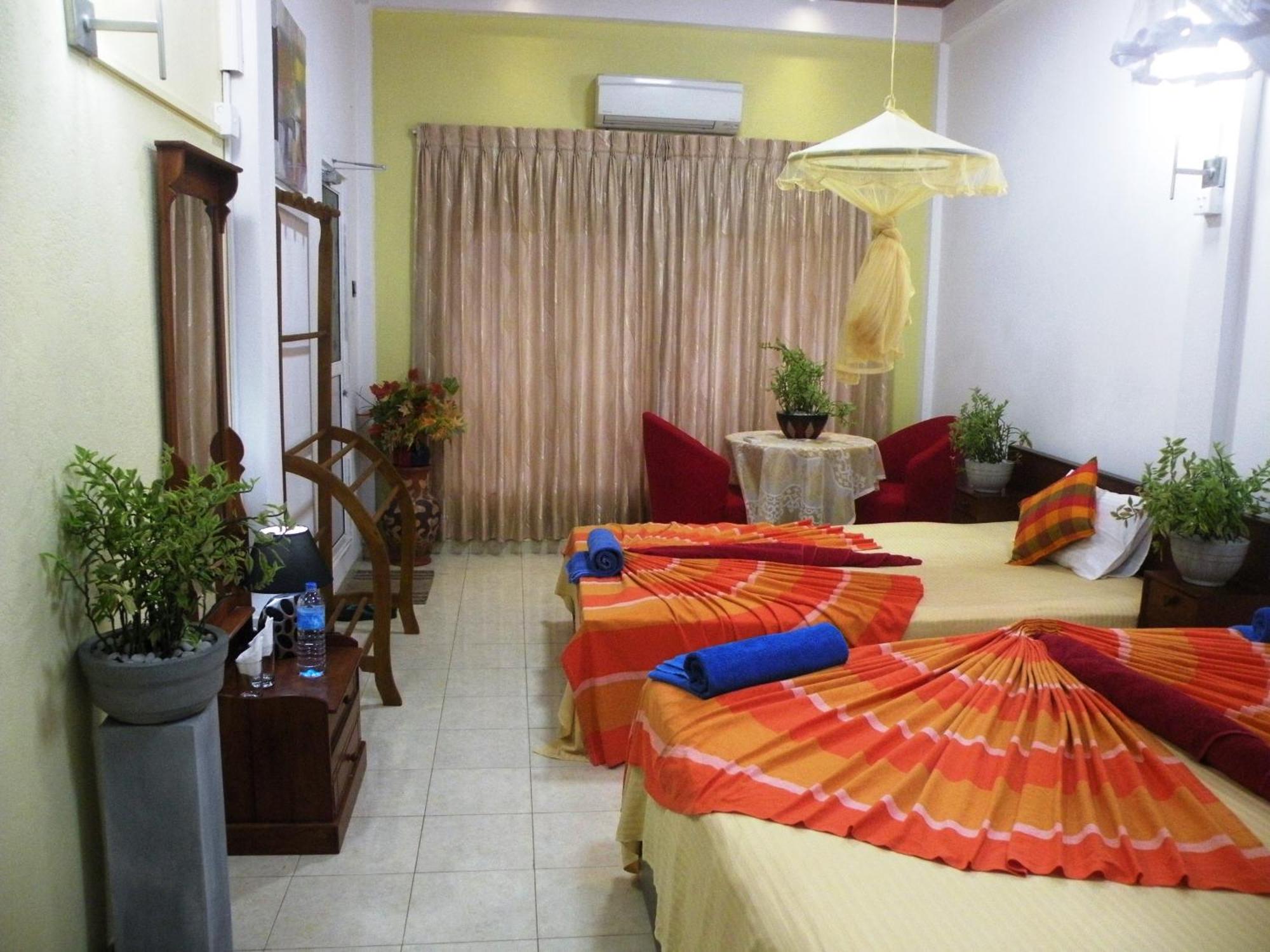 Henderson Airport Residence Negombo Pokoj fotografie