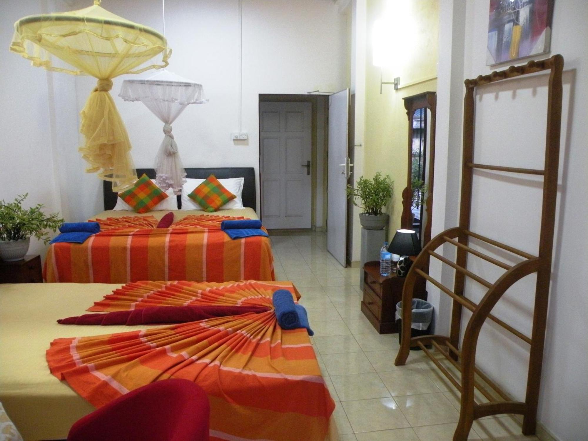 Henderson Airport Residence Negombo Pokoj fotografie