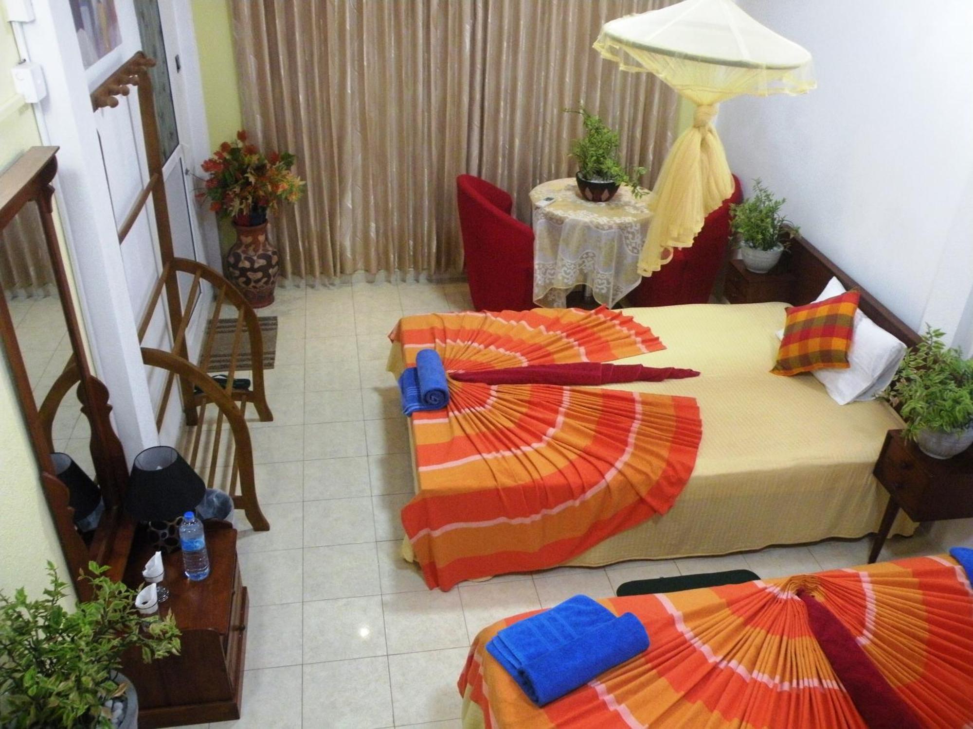 Henderson Airport Residence Negombo Pokoj fotografie